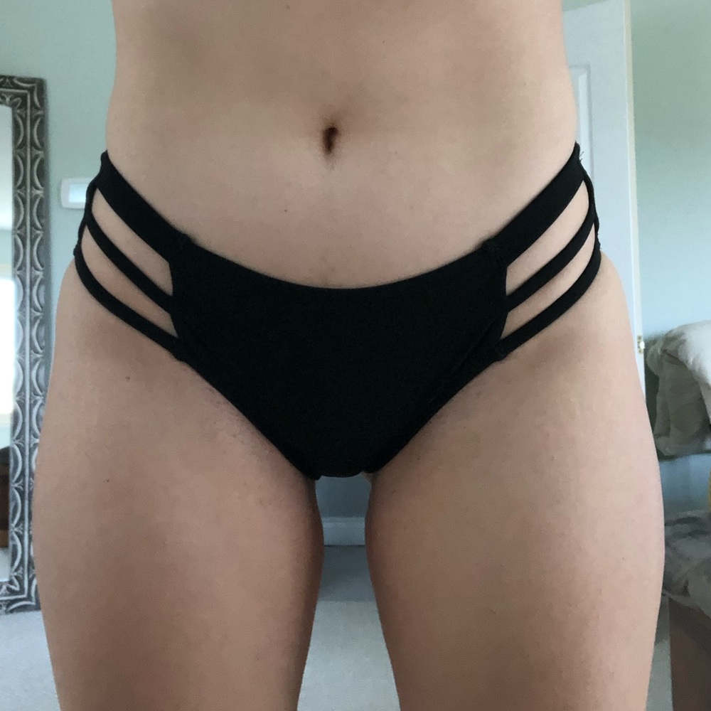 Black aerie bikini bottoms